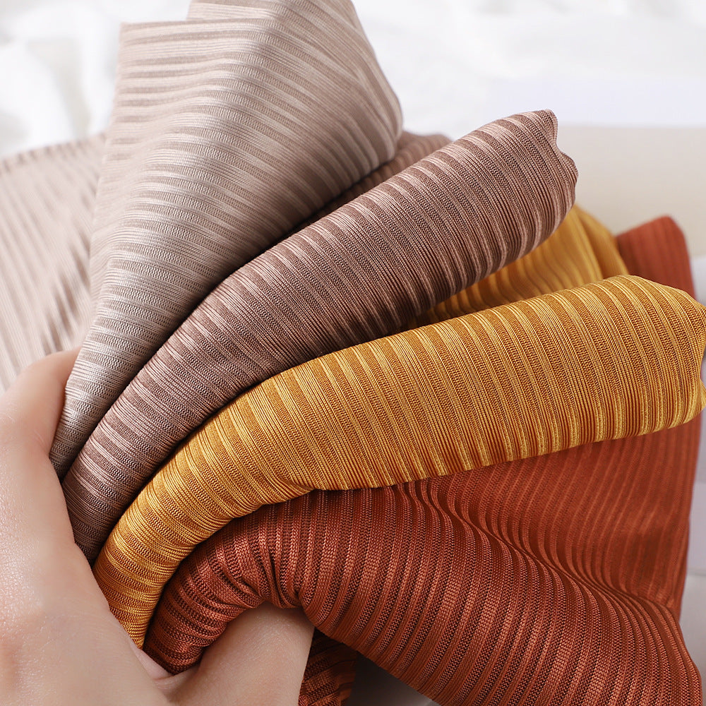 Coming soon Premium Kuwaiti Hijab Schal Kopftuch– Glänzend, Gerippt & Atmungsaktiv